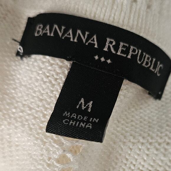 Banana Republic Cream Lightweight Sweater Size Medium - Picture 3 of 4